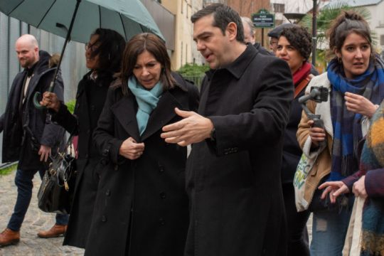 Στο Παρίσι ο Αλ. Τσίπρας για να στηρίξει τον αγώνα των προοδευτικών δυνάμεων