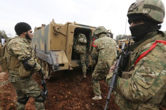 Σφοδρές συγκρούσεις στην Ιντλίμπ, η Μόσχα καταγγέλλει επιθέσεις σε αεροσκάφη της