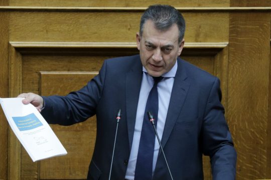 Δεύτερη μέρα σύγκρουσης στη Βουλή για το ασφαλιστικό