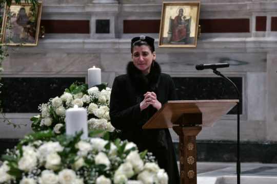 Βαθιά συγκίνηση στην κηδεία του Κώστα Βουτσά