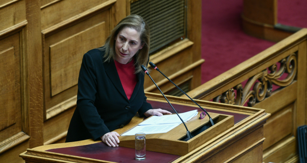 «Να αποσύρετε την αυταρχική και κυνική ΠΝΠ για το προσφυγικό»