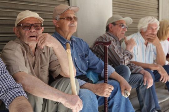 «Βοήθεια στο Σπίτι» από τρεις Δήμους – Τηλέφωνα επικοινωνίας