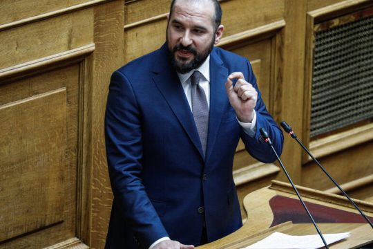 Η συναίνεση έμεινε σπίτι