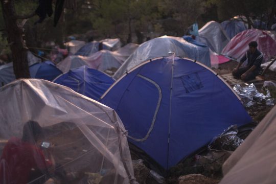 Κι όποιος πρόσφυγας ζήσει… έζησε!