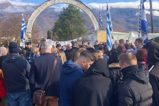 Στα κάγκελα οι κάτοικοι της Ροδόπολης