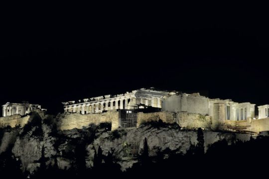 Νέος φωτισμός τον Ιούλιο