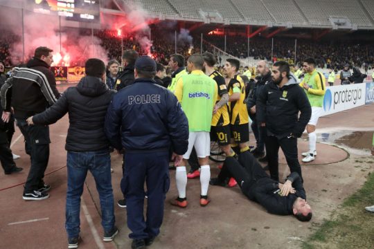 Με το μυαλό στις εκθέσεις