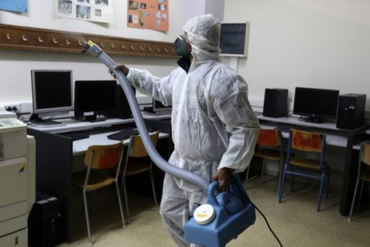 Συλλογικά και με νηφαλιότητα