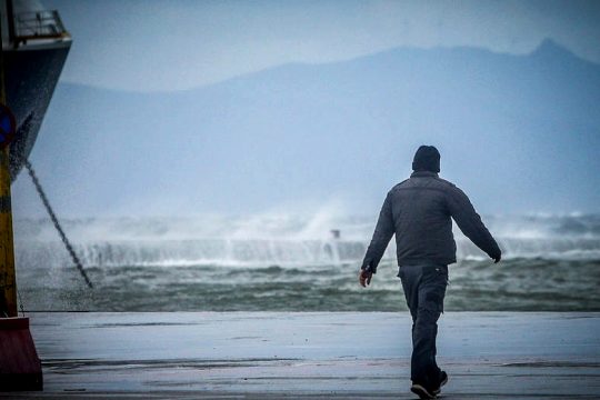Προβλήματα στις ακτοπλοϊκές συγκοινωνίες, από αύριο καλοκαιρία