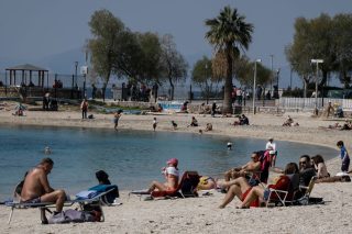 «Καραντίνα» στις παραλίες και στα πάρκα