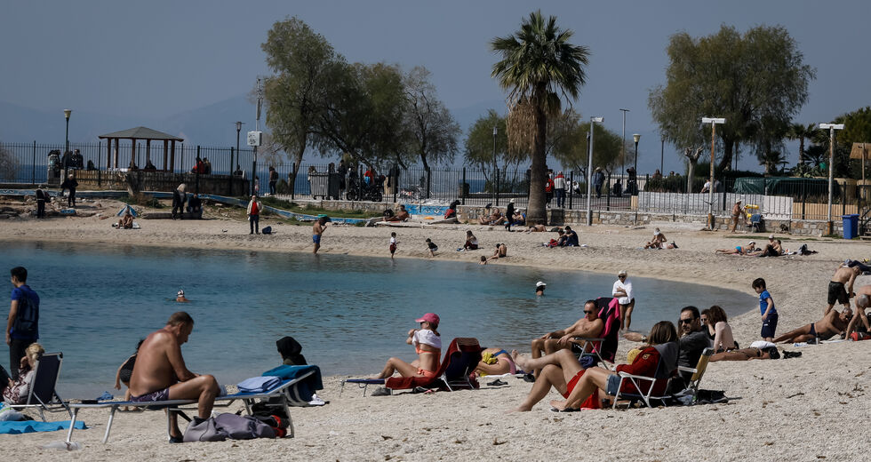 «Καραντίνα» στις παραλίες και στα πάρκα