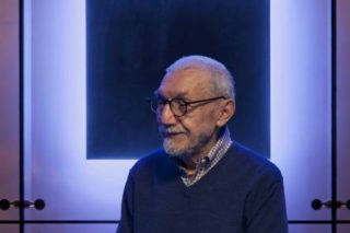 Τα φώτα νέον του Στήβεν Αντωνάκου και η λάμψη της ρωσικής πρωτοπορίας