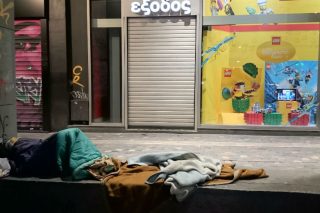 Πανδημία απόγνωσης: άστεγοι και άποροι σε μέρες καραντίνας