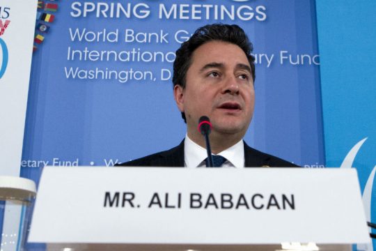 Aντίπαλo κόμμα στον Ερντογάν ιδρύει ο Μπαμπατζάν