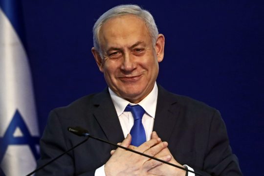 O Νετανιάχου δεν… ξεκολλάει από την πρωθυπουργική καρέκλα