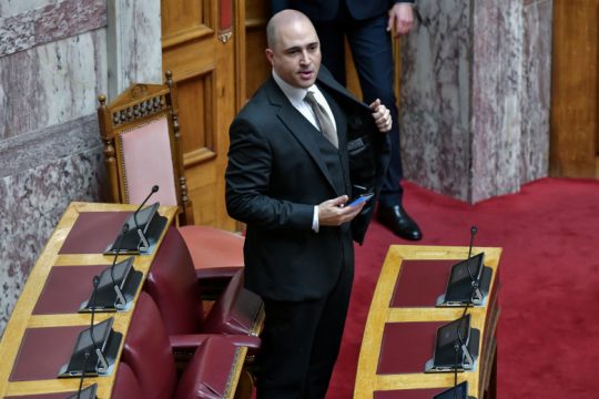 Μήνυση κατά Μπογδάνου από μέλος του ΣΥΡΙΖΑ για ανάρτηση στο Facebook