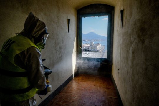«Λουκέτο» σε όλη την Ιταλία εν μέσω οικονομικών τριγμών