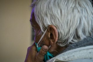 Κορονοϊός: Δέκα οι νεκροί – 20 οι διασωληνωμένοι