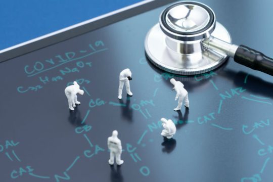 Ξεκίνησαν οι κλινικές δοκιμές για τις τέσσερις πιο υποσχόμενες θεραπείες
