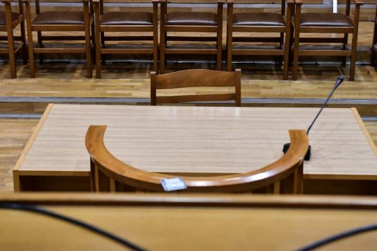 Παραπέμπονται στον εισαγγελέα 7 για την επίθεση σε εθελοντές στη Λέσβο