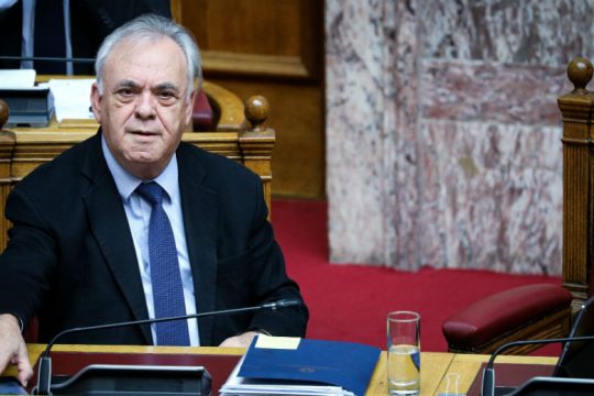 Δραγασάκης: Η ΠΝΠ εκλαμβάνεται από πολλούς ως «σήμα» γενικευμένων μειώσεων και απολύσεων