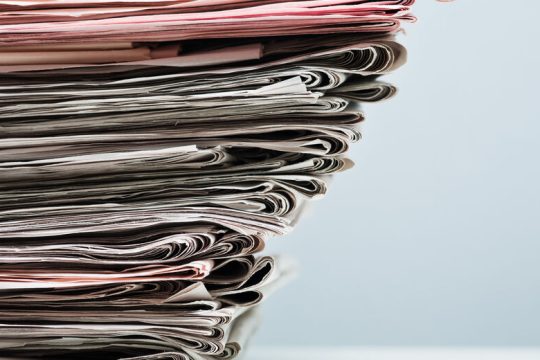 Η κυβέρνηση οφείλει να εφαρμόσει άμεσα το σχέδιο που συζητά για την ενίσχυση του Τύπου