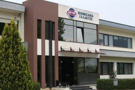 Κρι Κρι: Προσφορά στην κοινωνία και τους εργαζόμενους