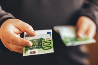 Ποιοι παίρνουν το επίδομα των 600 ευρώ