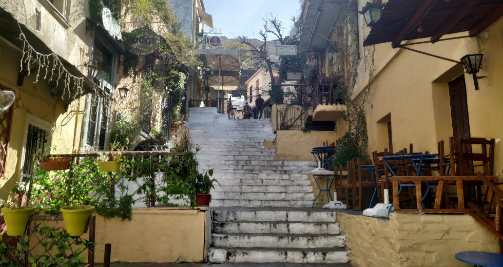 Ερημιά που θυμίζει Δεκαπενταύγουστο στην Αθήνα