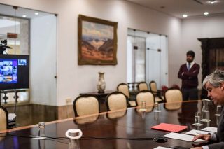 Σε πόλεμο με… λιανοντούφεκα το Eurogroup
