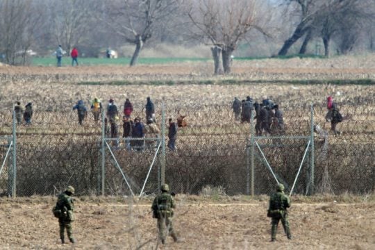 Προσωρινή ύφεση στον Έβρο, συνεχίζει τα παιχνίδια ο Ερντογάν
