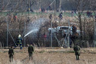 Θέμα στις Βρυξέλλες η στάση της ΕΛ.ΑΣ. στον Εβρο