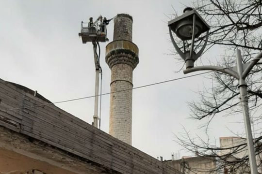 Περιμένοντας τους πελαργούς των καλών ειδήσεων