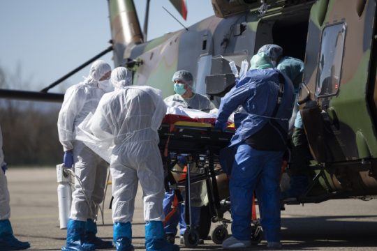 Στη δίνη του Covid-19 όλος ο πλανήτης