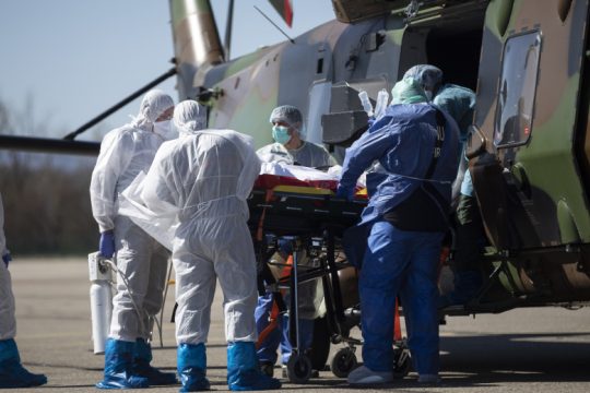 Covid-19: Περισσότεροι από 40.000 νεκροί σε όλο τον κόσμο
