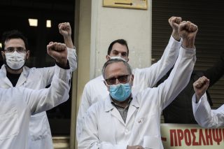 «Ολοι μαζί ενωμένοι» αλλά μέχρι πότε;