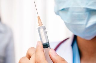 Η ιατρική αντεπίθεση στον Covid-19