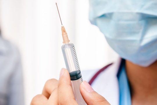 Η ιατρική αντεπίθεση στον Covid-19