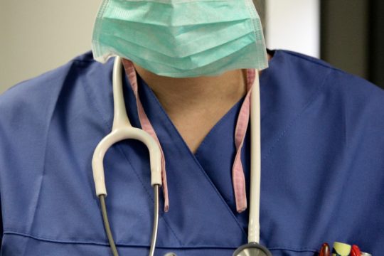 Μέτρα για την υγειονομική θωράκιση της χώρας ζητά ο ΙΣΑ