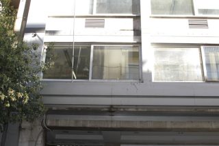 Στηρίζει τα μέτρα, επισημαίνει τα προβλήματα
