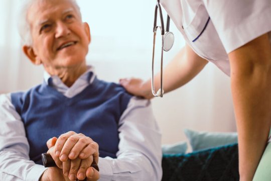 500 κινητές μονάδες για τεστ κατ’ οίκον