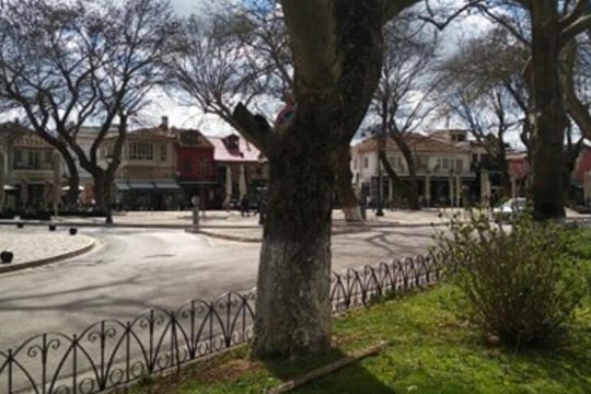 Ούτε βότσαλο στη… λίμνη