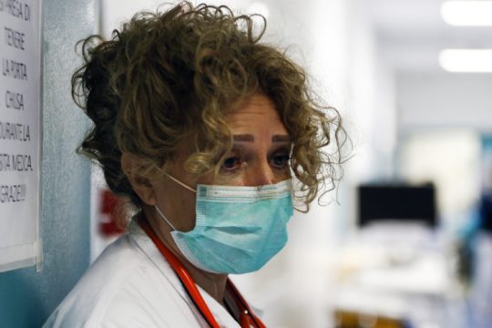 Ιταλία: 837 νεκροί αλλά και ψήγματα αισιοδοξίας για περιορισμό της πανδημίας