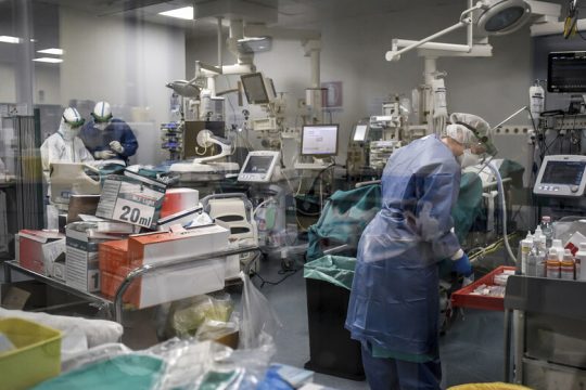 Mικρή αισιοδοξία, αλλά η μαφία καιροφυλακτεί