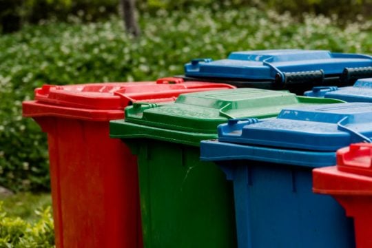 Κορονοϊός: Πώς να διαχειριζόμαστε τα οικιακά απορρίμματα