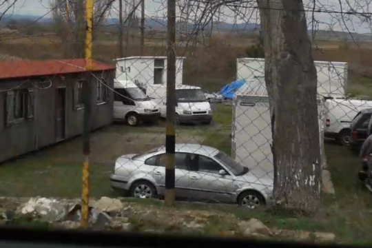 Κρυφά κέντρα κράτησης, παράνομες απελάσεις