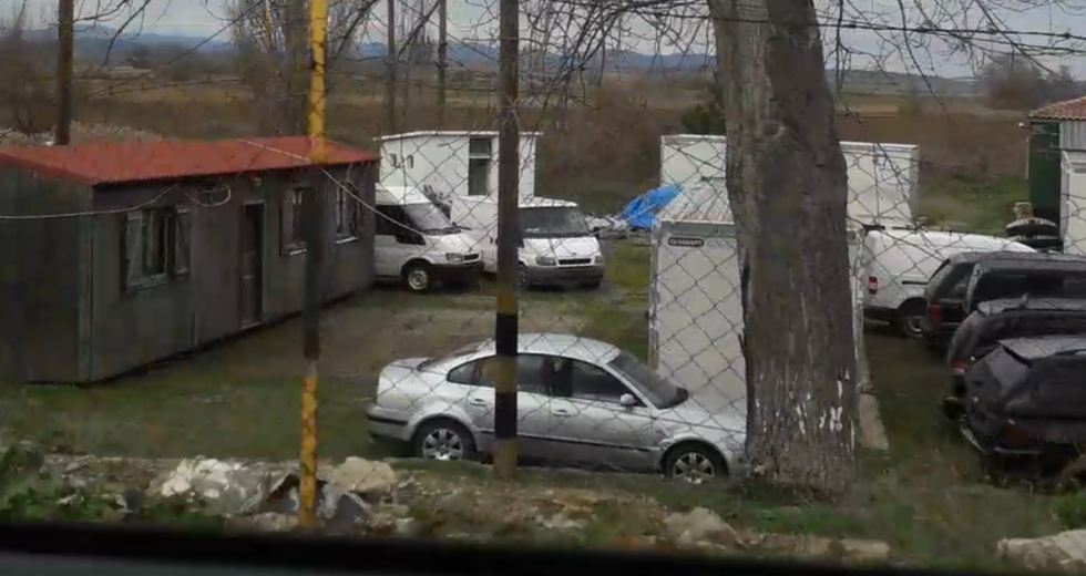 Κρυφά κέντρα κράτησης, παράνομες απελάσεις
