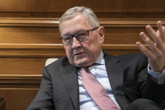 (Γερμανική) πιστωτική γραμμή θέλει και ο Ρέγκλινγκ