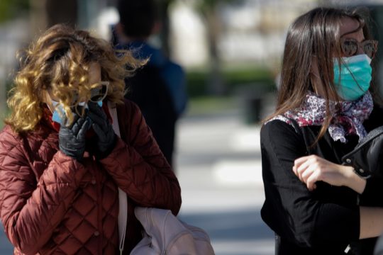 Δέκα άγνωστες περιπτώσεις μπορεί να αντιστοιχούν σε κάθε επιβεβαιωμένο κρούσμα