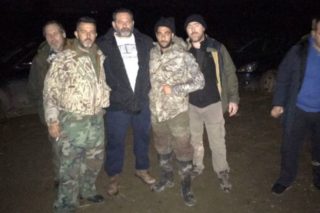 Λαγός την φτέρην έσειε, κακό της κεφαλής μας!